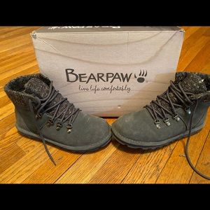 Bear paw boots size 8